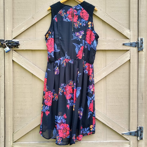 Black Rainn Sleeveless Hi Low Floral Dress - Picture 7 of 7